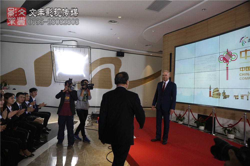 企业宣传片拍摄中的音效与画面同步技巧