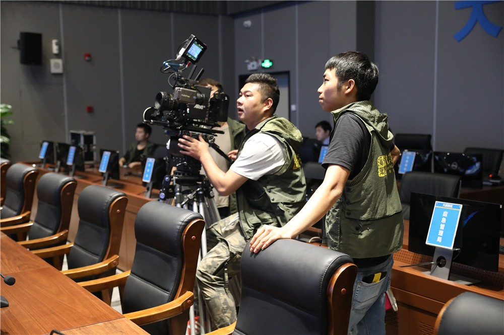 企业宣传片中的视觉元素搭配原则