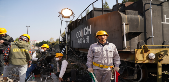 如何通过纪录片传递深刻主题